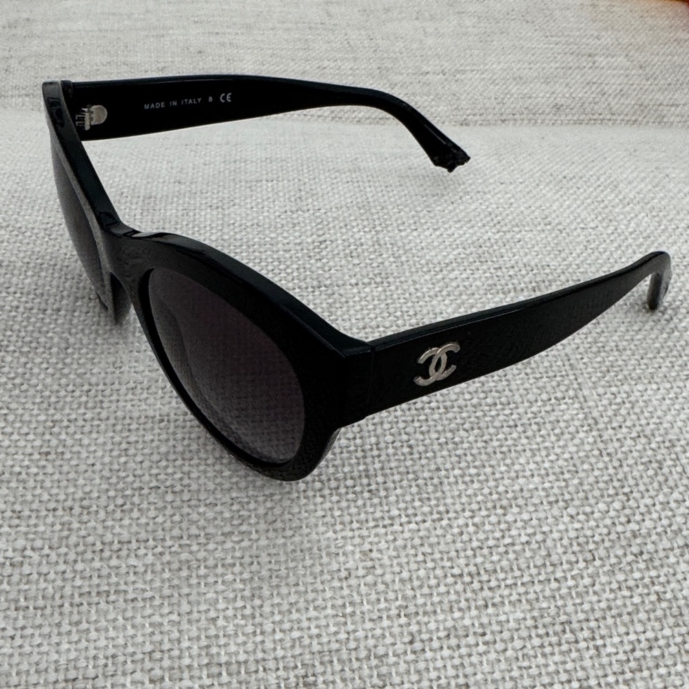 CHANEL Black Sunglasses with Silver Logo